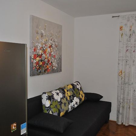 Apartment On The Square Makarska Exterior foto