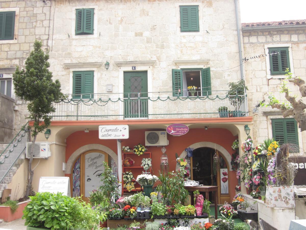Apartment On The Square Makarska Exterior foto