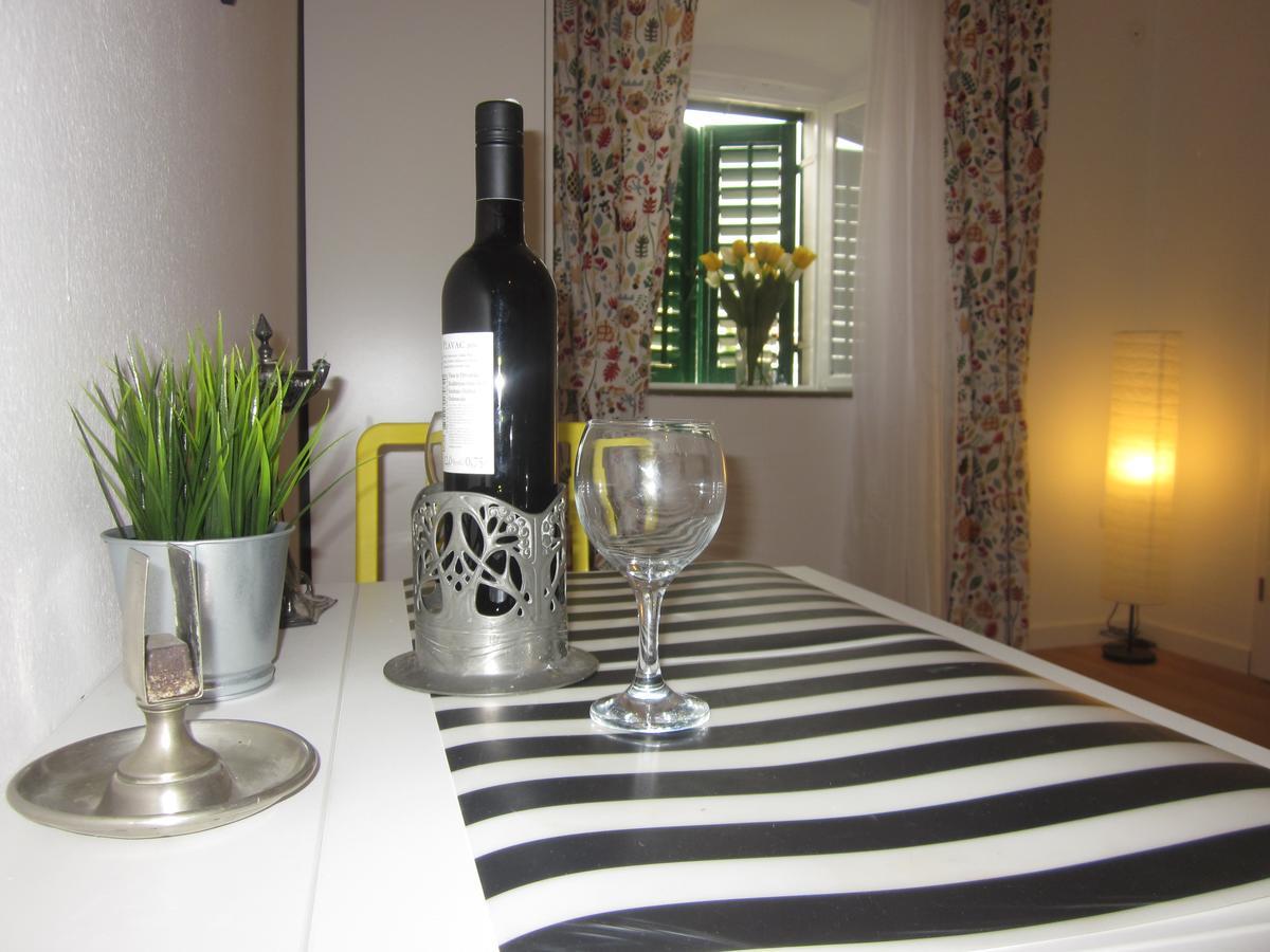 Apartment On The Square Makarska Exterior foto