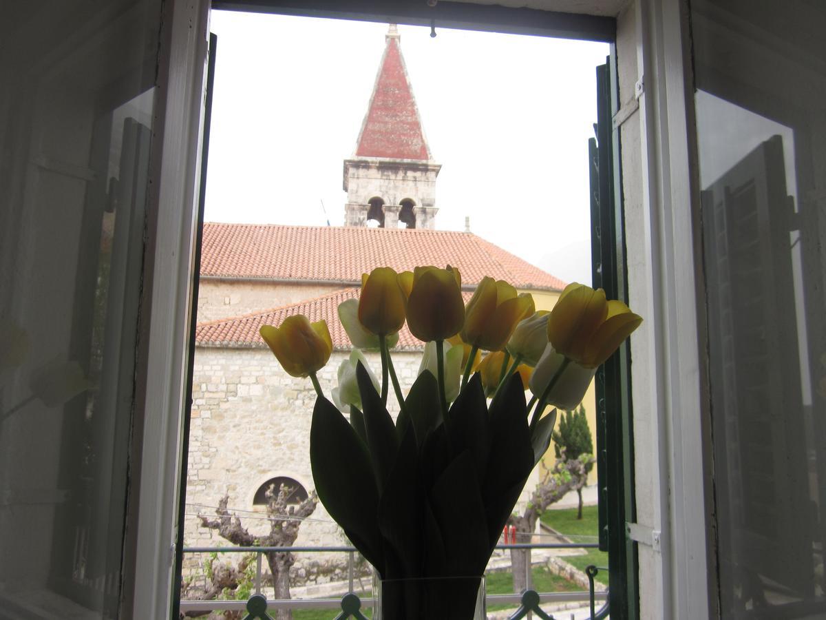 Apartment On The Square Makarska Exterior foto