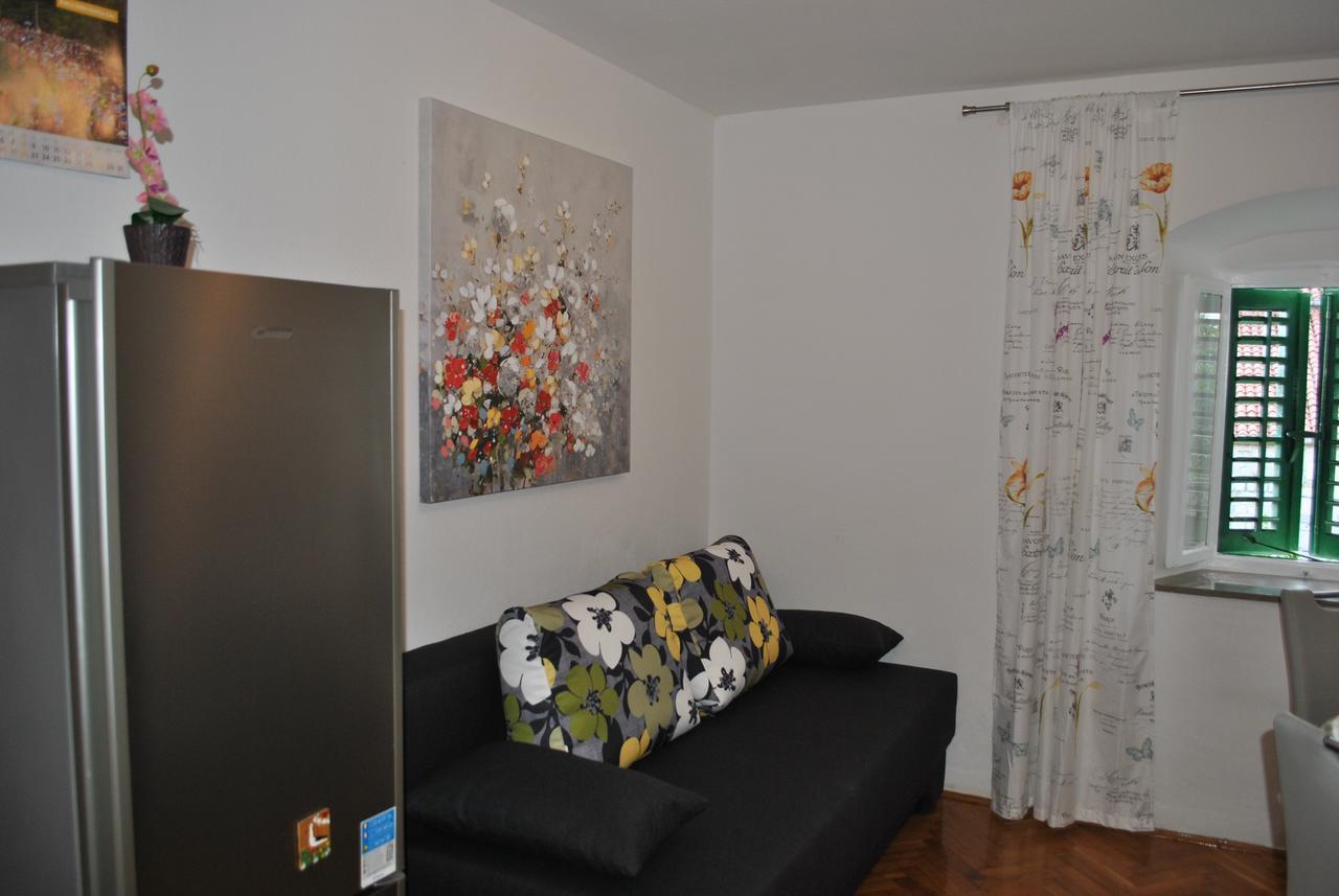 Apartment On The Square Makarska Exterior foto