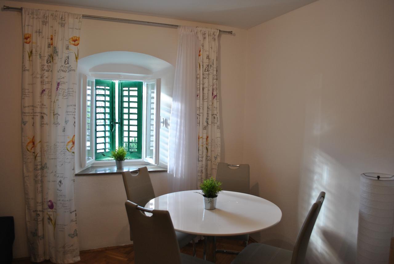 Apartment On The Square Makarska Exterior foto