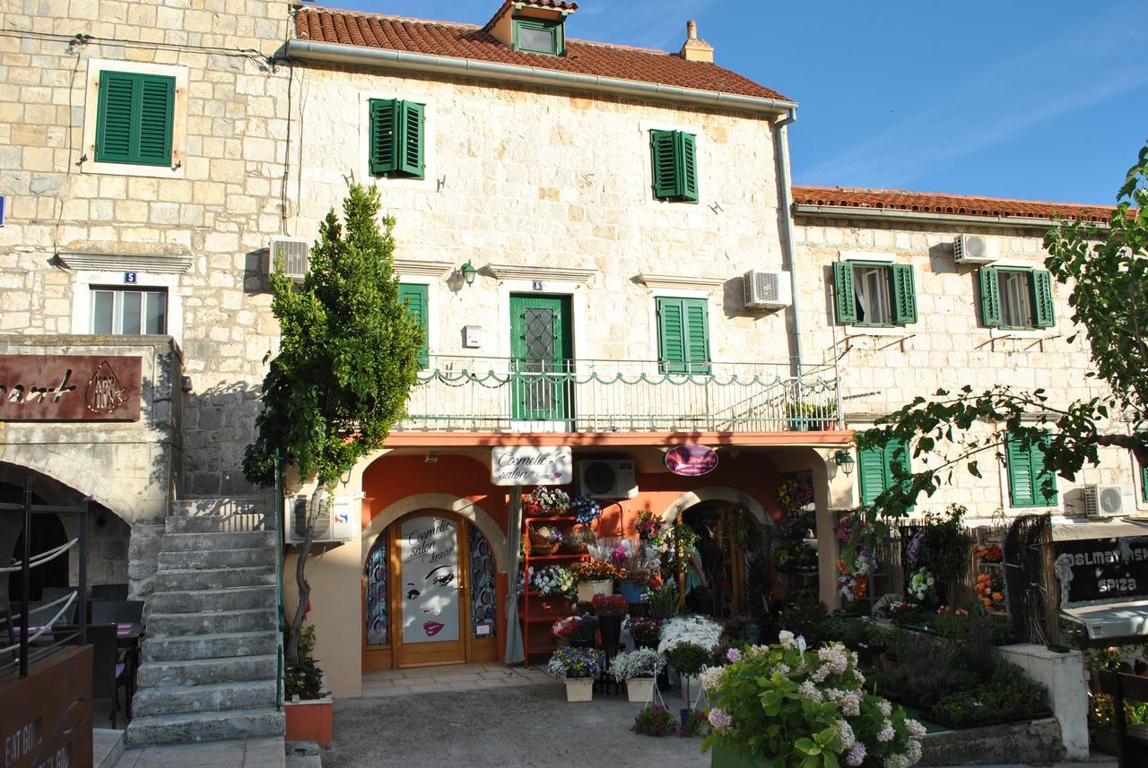 Apartment On The Square Makarska Exterior foto