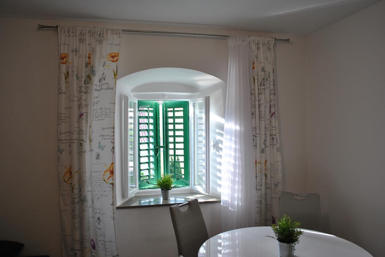 Apartment On The Square Makarska Exterior foto