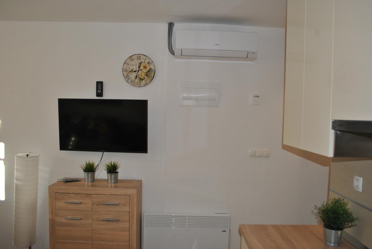 Apartment On The Square Makarska Exterior foto