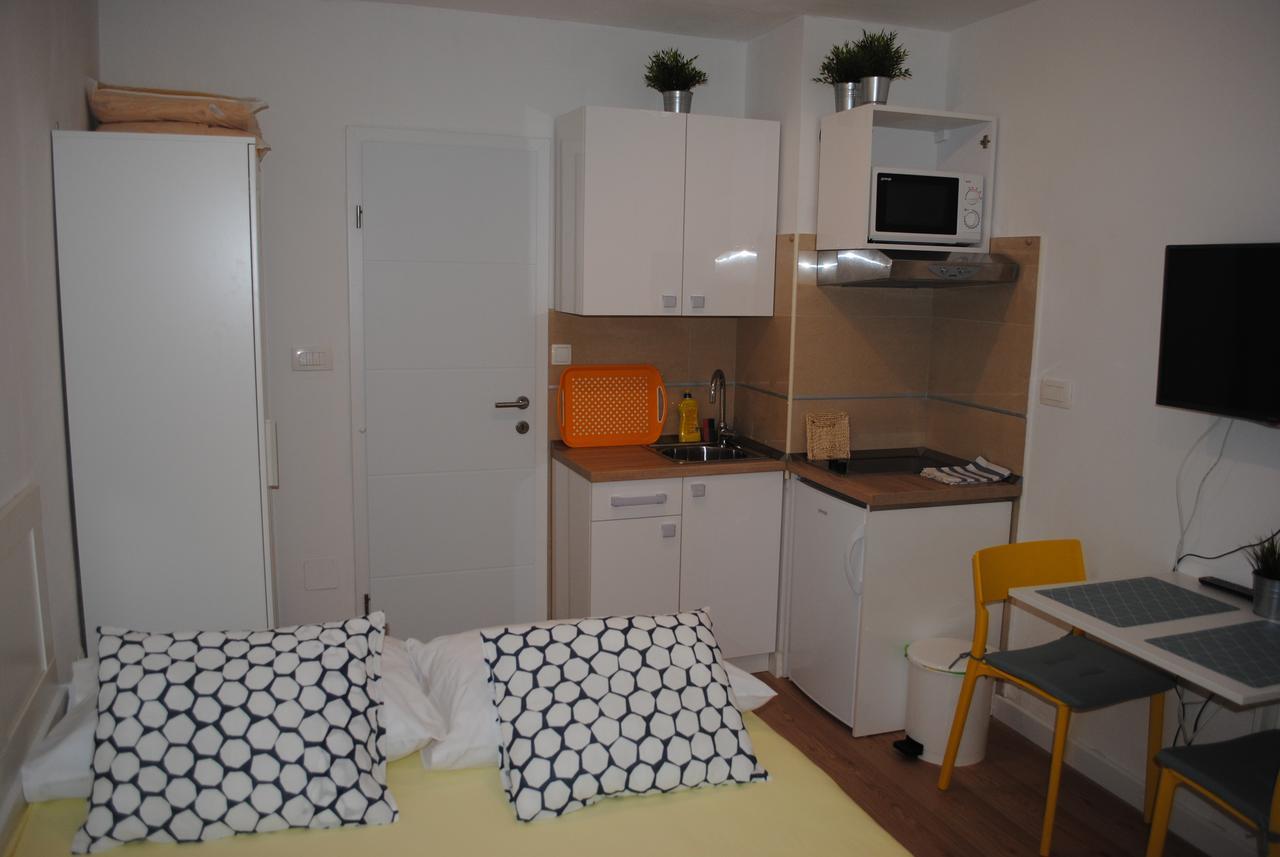 Apartment On The Square Makarska Exterior foto