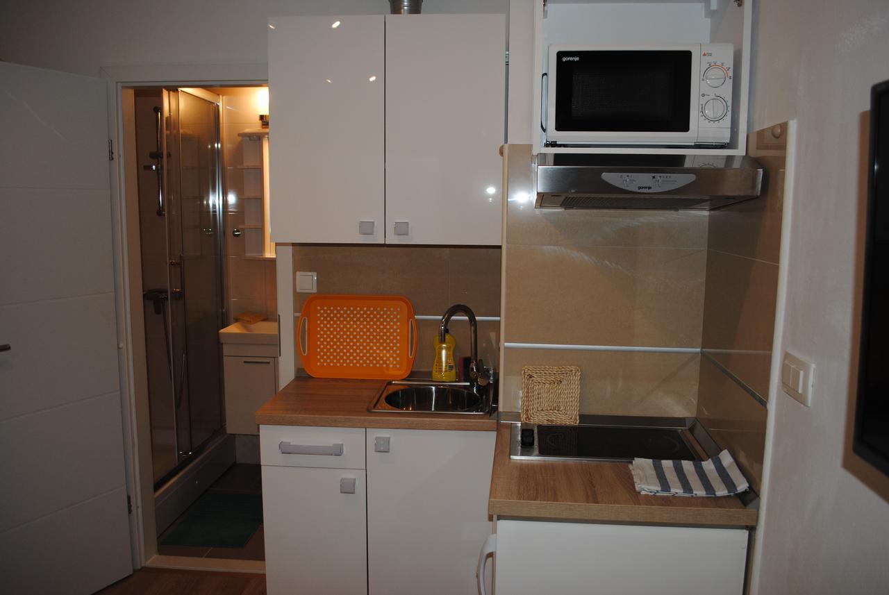 Apartment On The Square Makarska Exterior foto