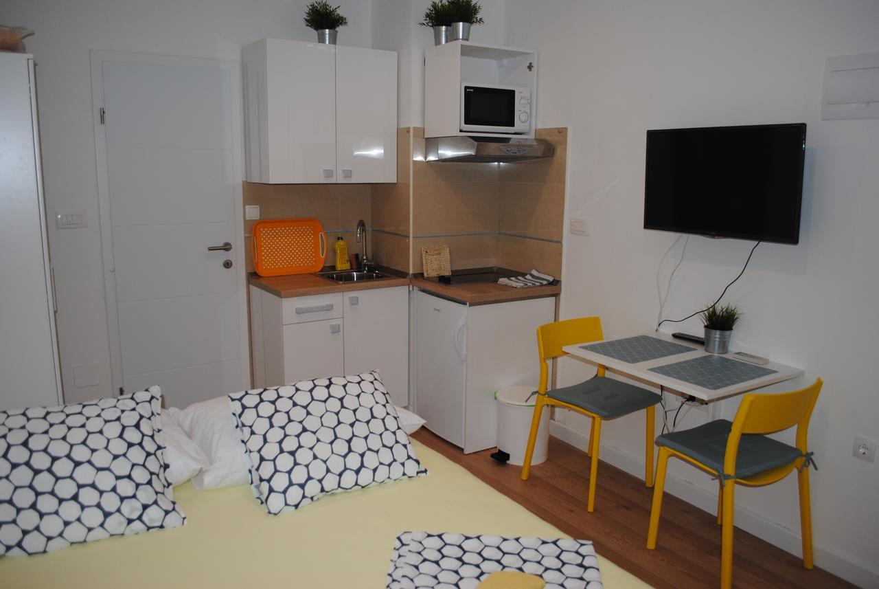 Apartment On The Square Makarska Exterior foto